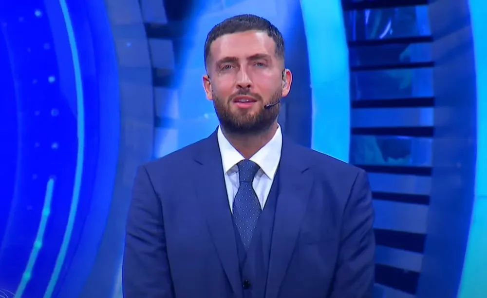 Alaudin Hamiti pritet të moderojë i vetëm “Big Brother VIP Kosova”, zbulohen opinionistët dhe skuadra e “Big Talk”