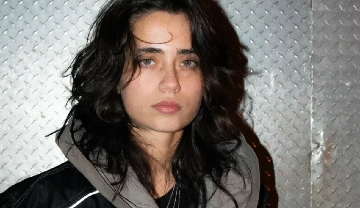 Tronditëse! Artistja kosovare ndërron jetë vetëm 25 vjeçe, pas betejës së vështirë me tumorin